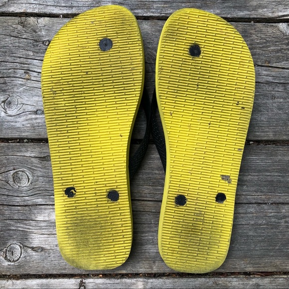❌ SOLD ❌ Havaianas Minion Men size #9-10 - Picture 3 of 5